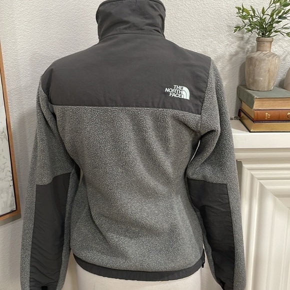 North Face Fleece Jacket - Picture 3 of 3